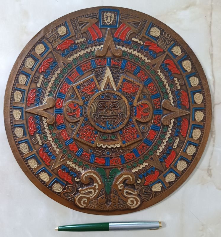 Colgante de pared con forma de calendario Azteca - Detalles y características - imagen 1