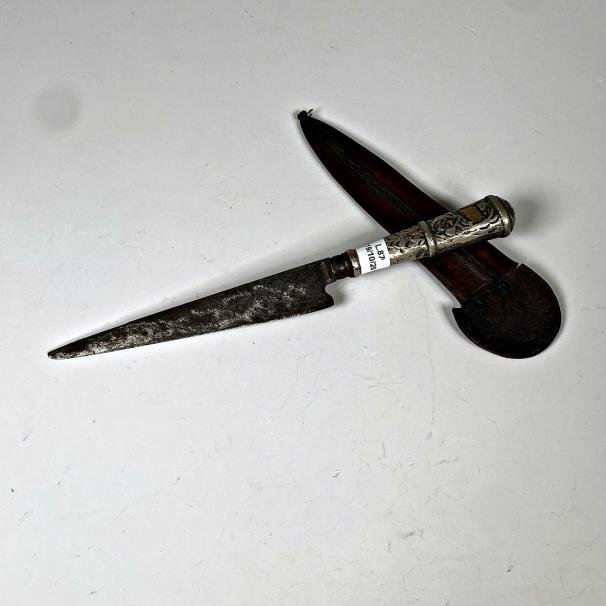 Cuchillo Antiguo Hoja Acero 14cm, Cabo Plata y Oro con Vaina