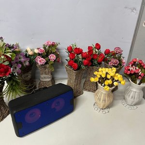 Parlante Bluetooth con 8 Floreros Decorativos de Ratán - imagen 7