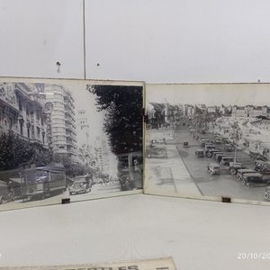 Lote de 12 piezas: Cámaras fotográficas, cuadros antiguos, discos de vinilo The Beatles y más - imagen 5