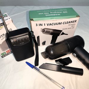 Radio Portátil AM/FM a Pilas Nueva en Caja y Aspiradora Portátil Mini - imagen 3