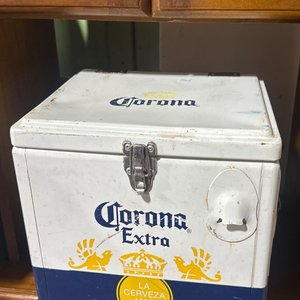 Lote siguiente: Conservadora Corona Extra Vintage