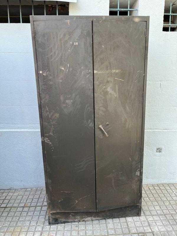 Armario Metálico de 2 Puertas con Estantes Color Gris