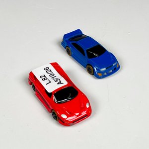 Dos autitos de pista metálicos ,Bauer - imagen 2