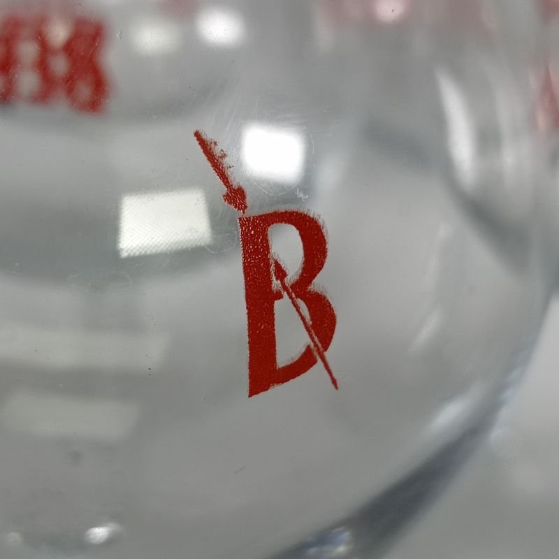 Copas de vino Beefeater en buen estado - imagen 3