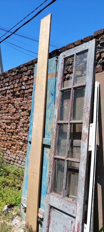 Puertas y ventanas antiguas para decoración - imagen 3