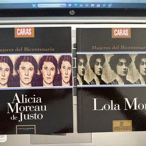Lote siguiente: Libros "Mujeres del Bicentenario": Lola Mora y Alicia Moreau de Justo