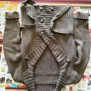 Lote de 5 Prendas de Vestir: Pantalón, Suéter y Blusas - imagen 4