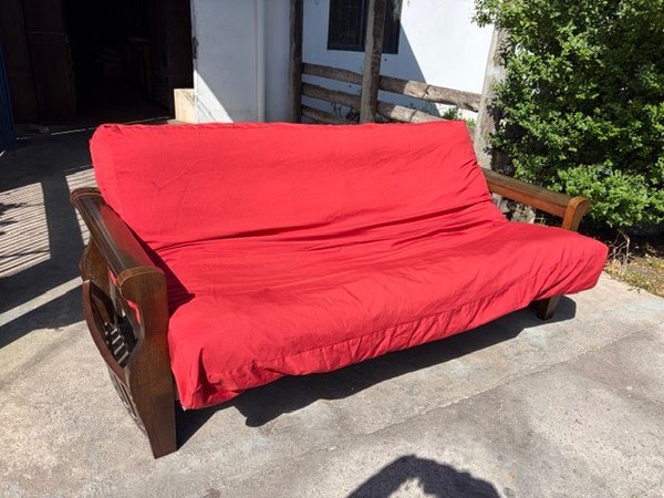 Futón de Madera con Colchoneta Roja - imagen 1