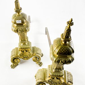 Par de Mordillos de Bronce Estilo Luis XV - imagen 2