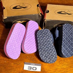 Lote de 7 Sandalias Infantiles: Varios Modelos y Colores - imagen 5