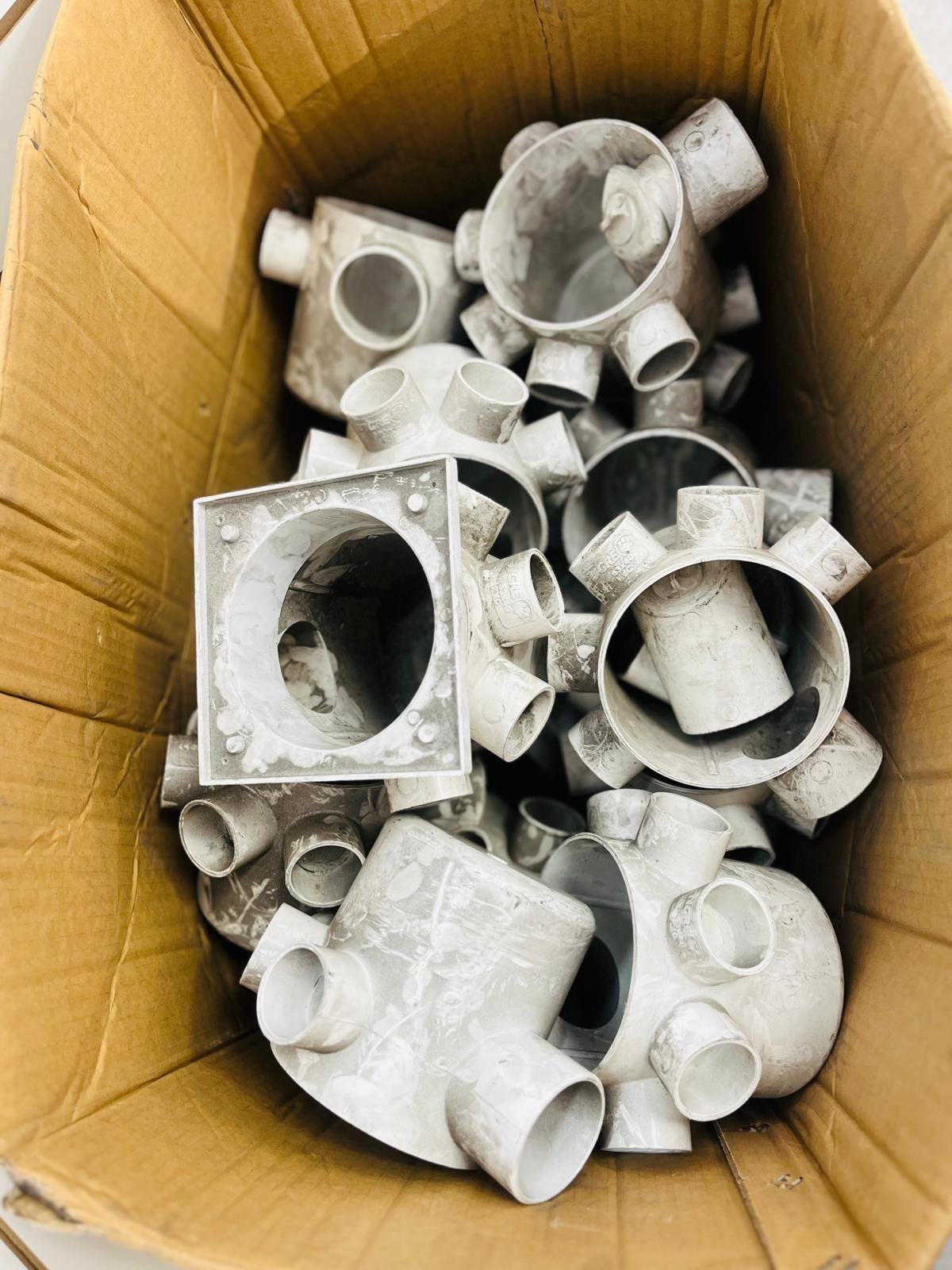 Cajas de PVC para Instalaciones Eléctricas (19 unidades)