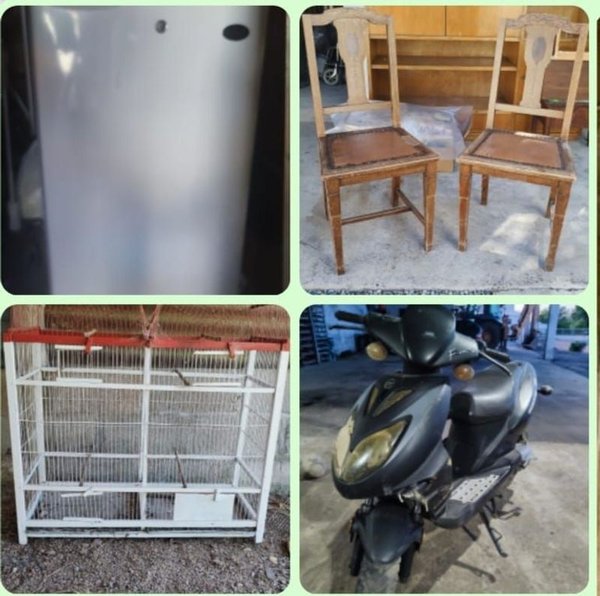 Vehículos y Accesorios - Portada con Refrigerador, Sillas y Motocicleta