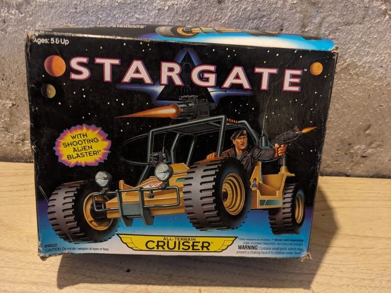 Juguetes en caja de Star Wars y Star Gate - imagen 2