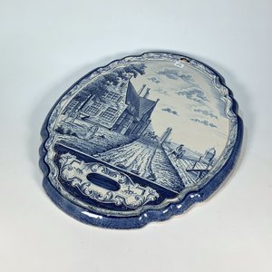 Lote siguiente: Placa Cerámica Oval Azul y Blanca Decoración Paisaje Holandés 58x48 cm