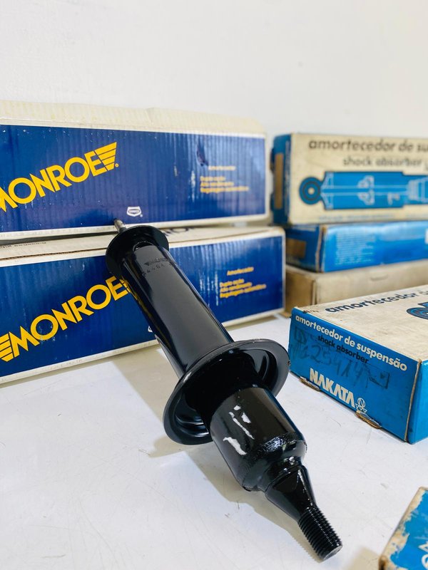 Lote x8 amortiguadores varios Monroe y Nakata - imagen 2