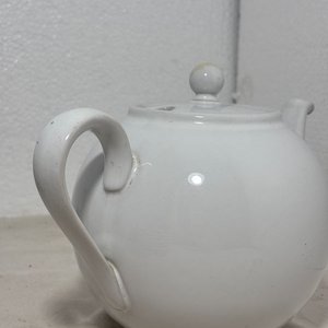 Juego de Té y Café Olmos de Porcelana Blanca con Detalles Dorados - imagen 20