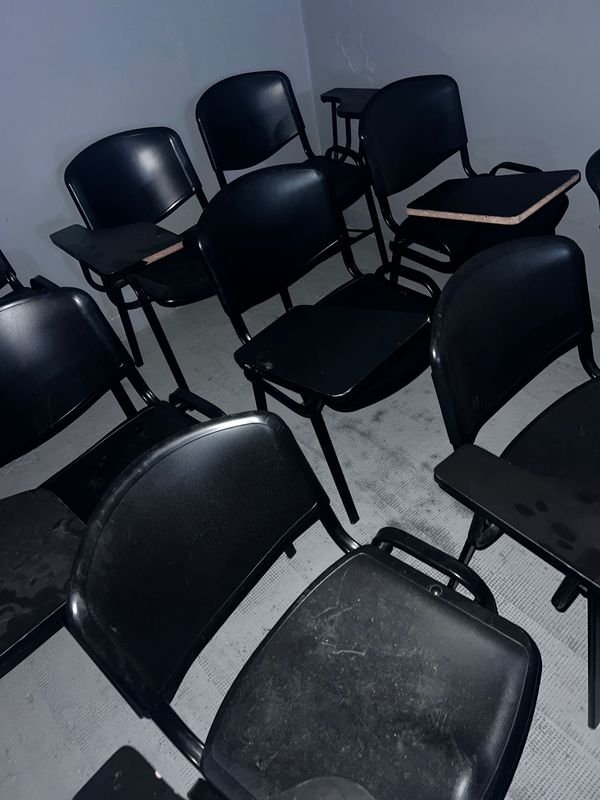 Sillas Pupitre de Plástico Negro - imagen 4