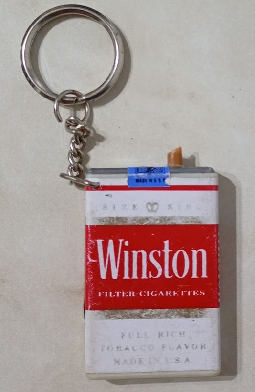 Llavero con forma de cajilla de cigarrillos Winston - imagen 2