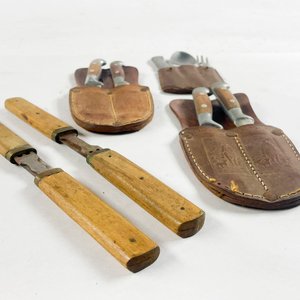 Juego de Cubiertos de Viaje con Estuches de Cuero Grabado - imagen 3