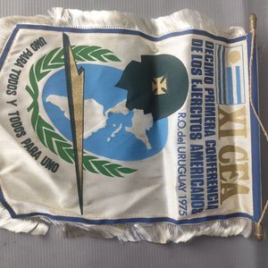 Lote anterior: Banderín Conmemorativo XI Conferencia Ejércitos Americanos Montevideo 1975
