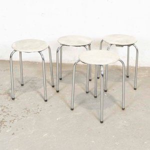 Lote anterior: Juego de 4 Banquetas Redondas Tapizadas con Patas Cromadas