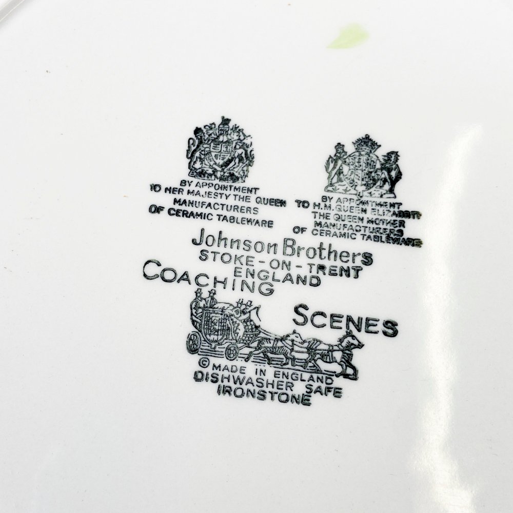 Plato de loza inglesa decorado con escenas de carruajes - imagen 4
