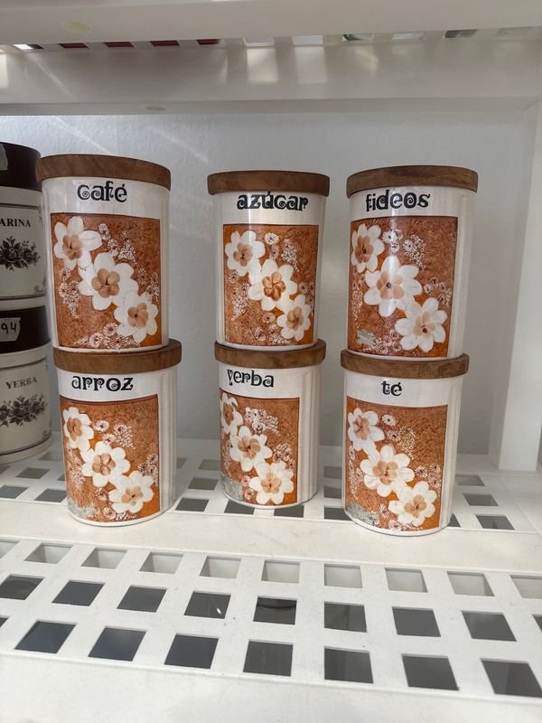 Set de 6 Frascos de Cerámica con Tapa de Madera para Cocina