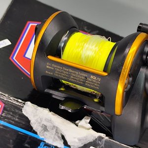 Reel Rotativo Penn Squall 12 (SQL12) con Caja y Accesorios - imagen 11