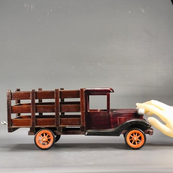 Modelo de Camión Ford en Escala 1/14 en Madera - imagen 4