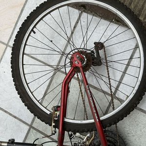 Bicicleta de Montaña Baccio Flash Rodado 26 Roja y Negra - imagen 7