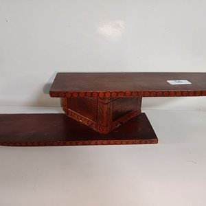 Repisas Antiguas de Madera con Diseños Decorativos - imagen 7