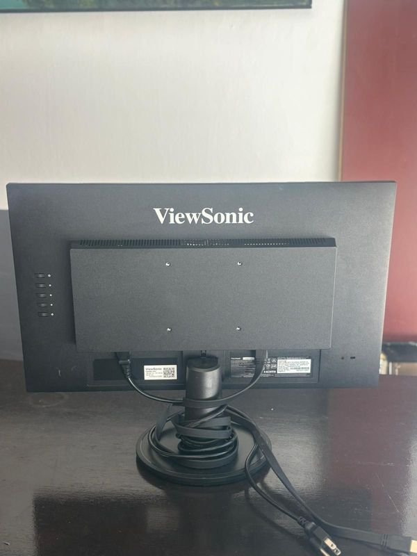 Monitor de pantalla ViewSonic VS Modelo 18522, 24 pulgadas, funcionando - imagen 2