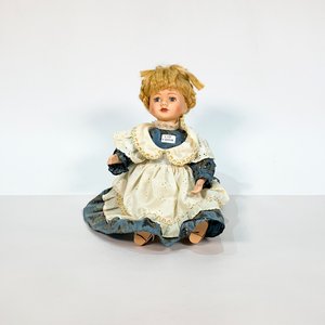 Muñeca Rubia de Porcelana con Vestido Blanco y Azul - 40 cm - imagen 1