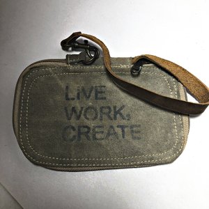 Lote de 10 Carteras para Dama con Diseño de Bicicleta y Frase "Live Work Create" - imagen 4