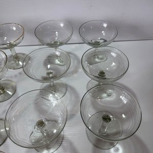 Juego de 13 Copas de Champagne Antiguas con Borde Dorado - imagen 6