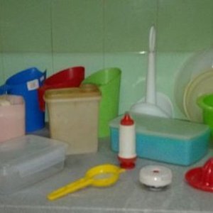 Lote siguiente: Lote de Utensilios de Cocina y Contenedores Plásticos Varios