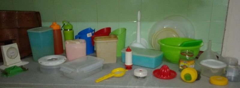 Lote de Utensilios de Cocina y Contenedores Plásticos Varios