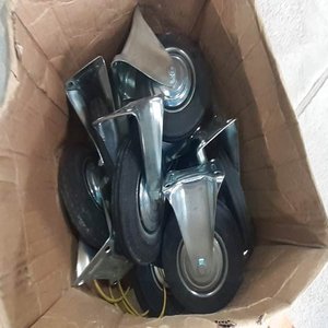 Lote anterior: Ruedas Macizas Grandes para Carros o Muebles