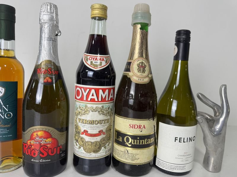 Colección de seis botellas de alcohol - imagen 3
