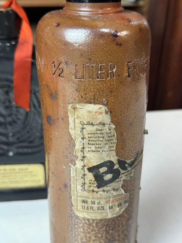 Colección de porrones y botellas de ginebra - imagen 10