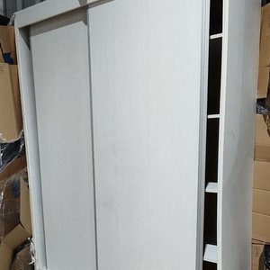 Lote anterior: Placard Blanco Nuevo con Golpe - 2 Puertas Corredizas