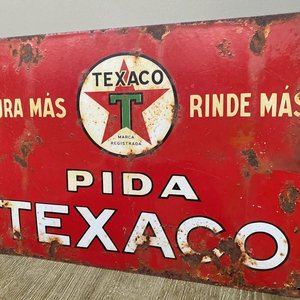 Lote siguiente: Cartel Decorativo de Chapa Texaco "Dura Más, Rinde Más"