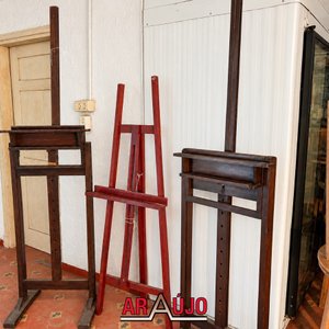 Lote anterior: Lote de 3 Atriles de Madera para Restaurar
