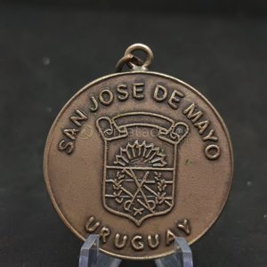 Lote siguiente: Medalla "San José de Mayo Uruguay"