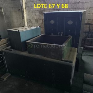 Lote siguiente: y 68: Cajas Fuertes Antiguas de Metal
