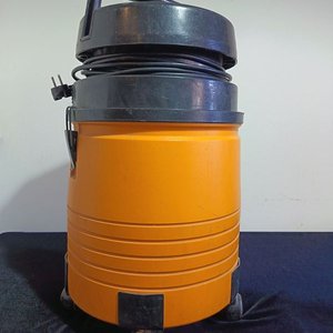 Aspiradora Industrial Waring Tambor Naranja con Manguera y Accesorios - imagen 4