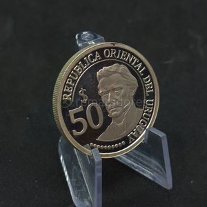 Moneda Conmemorativa "Bicentenario de los Hechos Históricos" República Oriental del Uruguay 1811-2011 - imagen 3