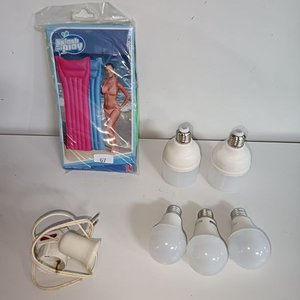 Colchón Inflable para Piscina y Lámparas LED con Portalámparas - imagen 1