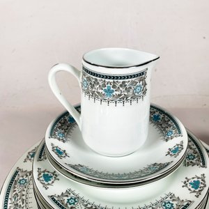 Veintisiete piezas de loza china: platos, pocillos y cremera - imagen 3